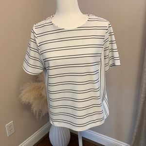 WOMEN'S WHITE STRIPED TOP MELLODAY SIZE M WITH ZIPPER BACK